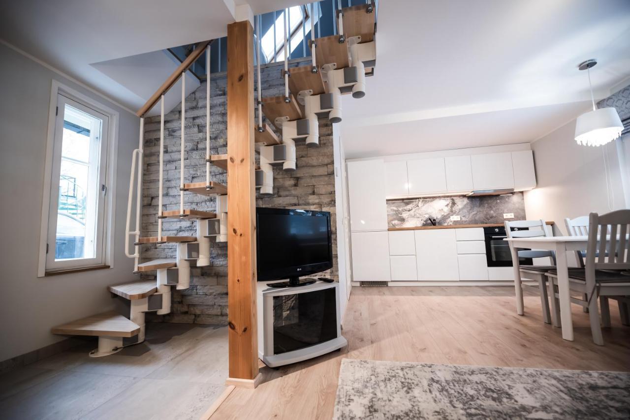 Cabin Guesthouse With Free Parking 페르누 외부 사진