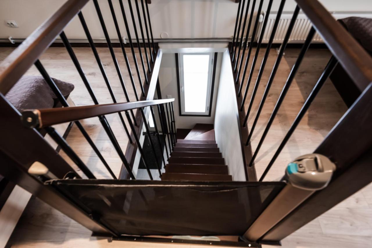 Cabin Guesthouse With Free Parking 페르누 외부 사진
