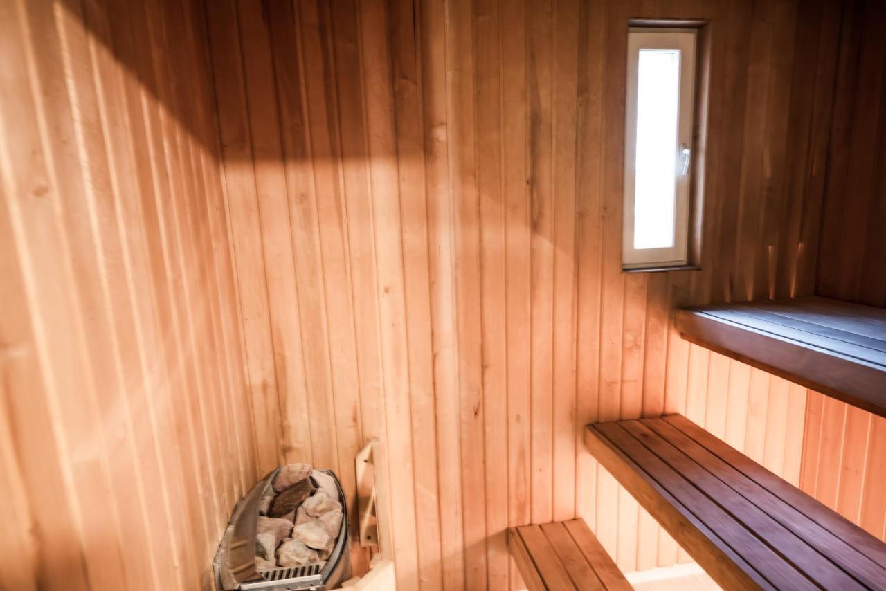 Cabin Guesthouse With Free Parking 페르누 외부 사진