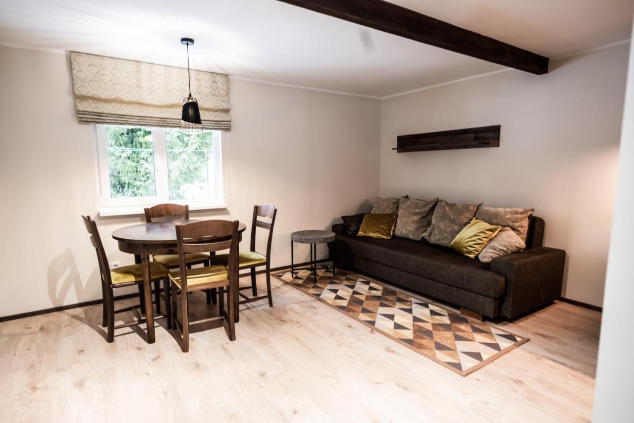 Cabin Guesthouse With Free Parking 페르누 외부 사진