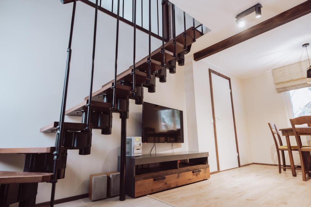 Cabin Guesthouse With Free Parking 페르누 외부 사진