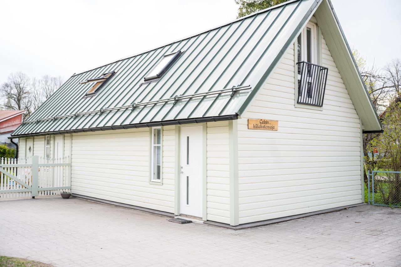 Cabin Guesthouse With Free Parking 페르누 외부 사진