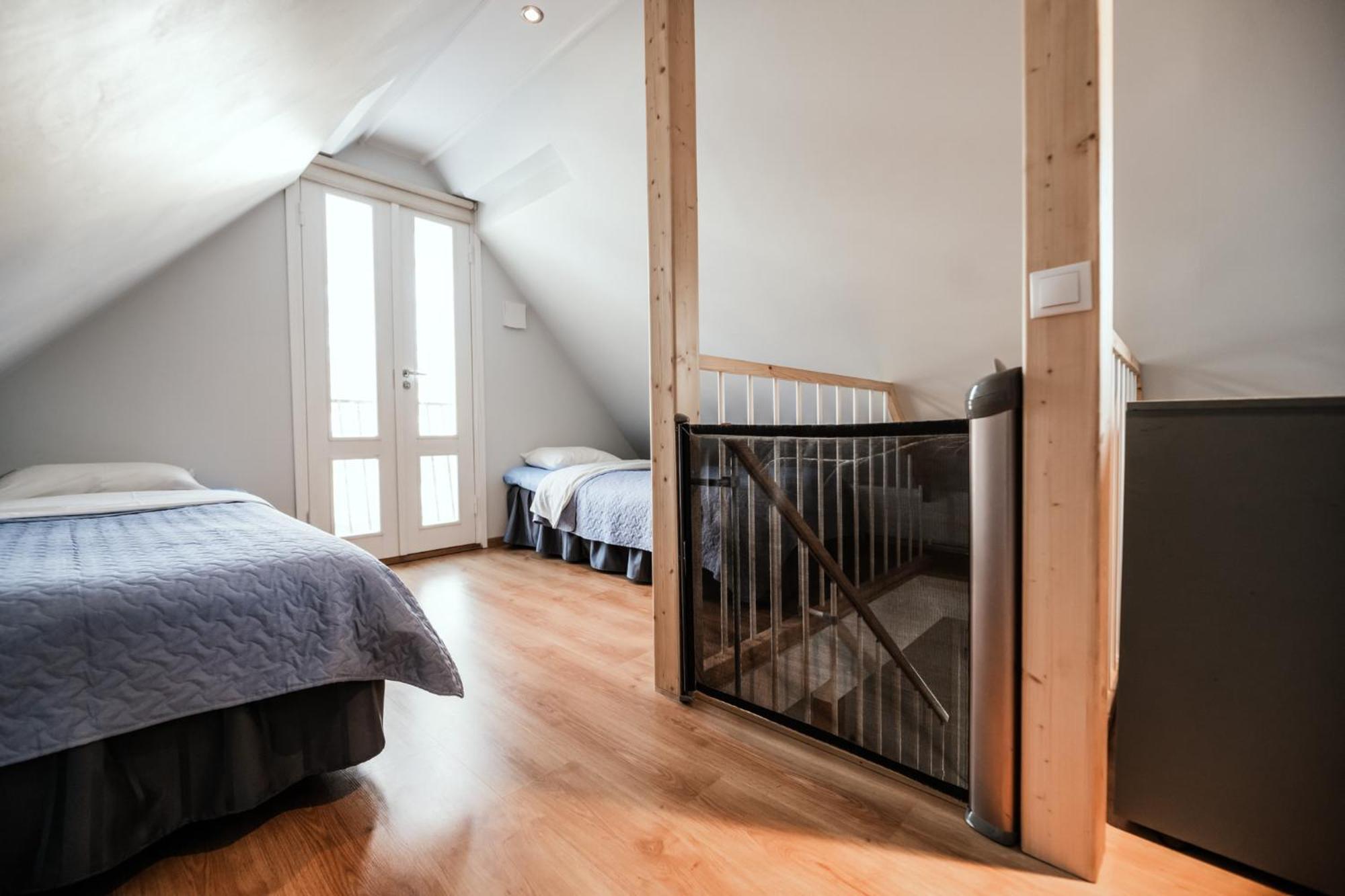 Cabin Guesthouse With Free Parking 페르누 외부 사진