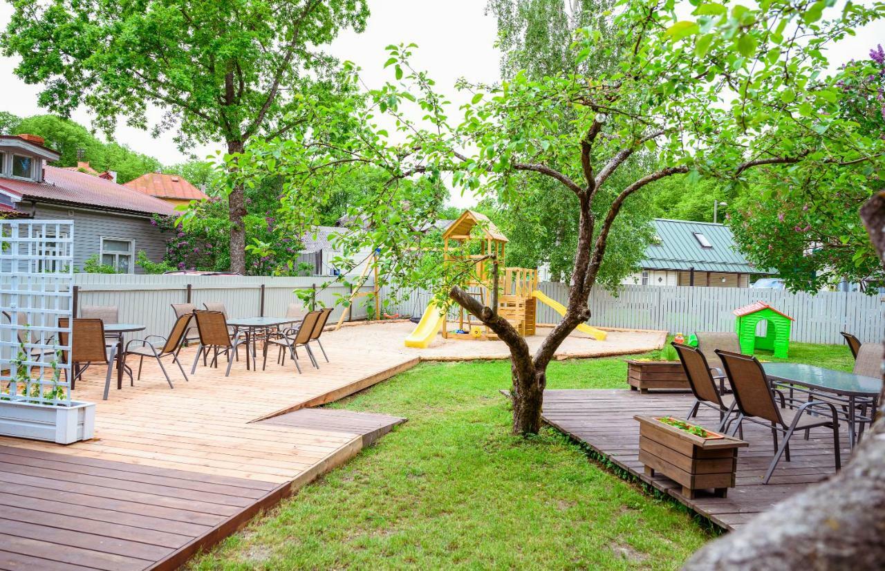 Cabin Guesthouse With Free Parking 페르누 외부 사진